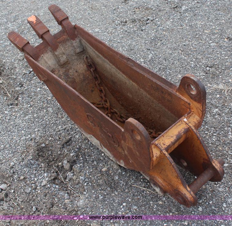 image for item AM9382 12" backhoe bucket
