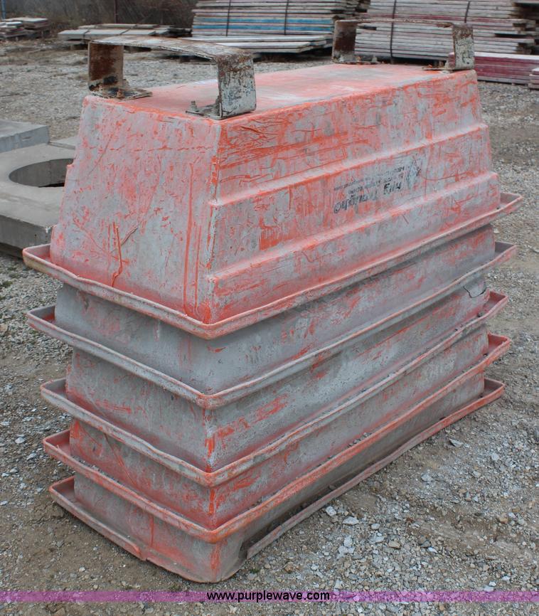 (5) Hog trough mud tubs in Topeka, KS Item AZ9927 sold Purple Wave
