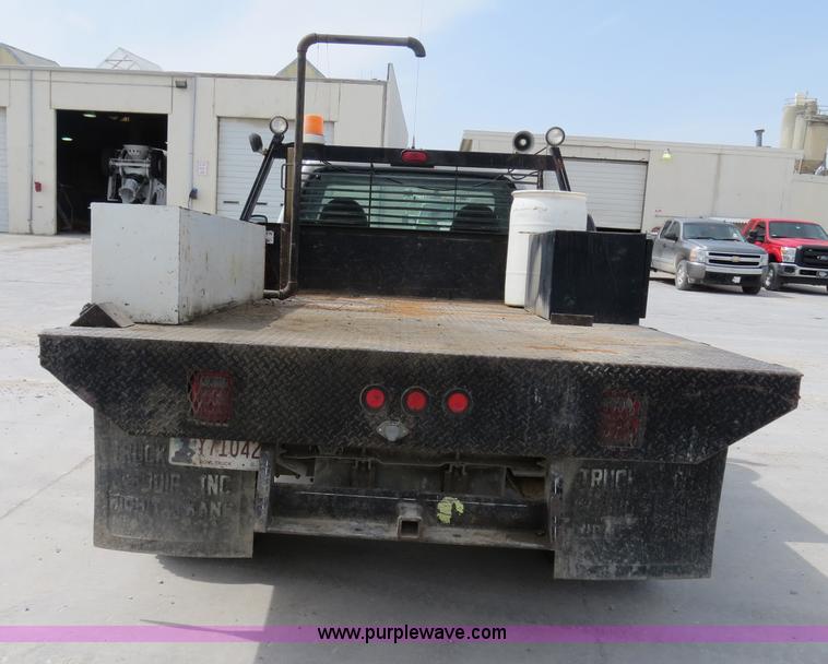 image for item B4892 1999 Ford F350 flatbed truck