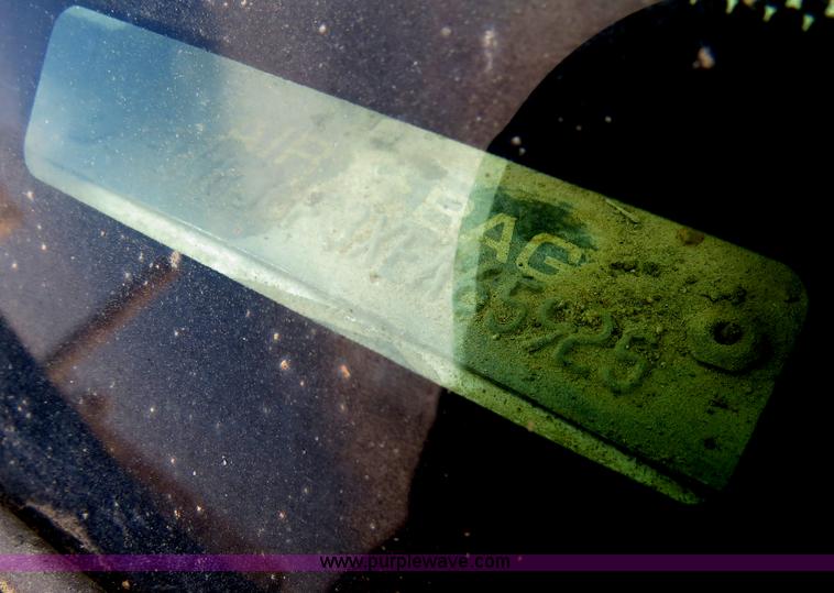 image for item B4892 1999 Ford F350 flatbed truck