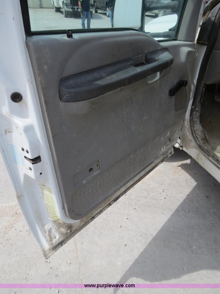 image for item B4892 1999 Ford F350 flatbed truck