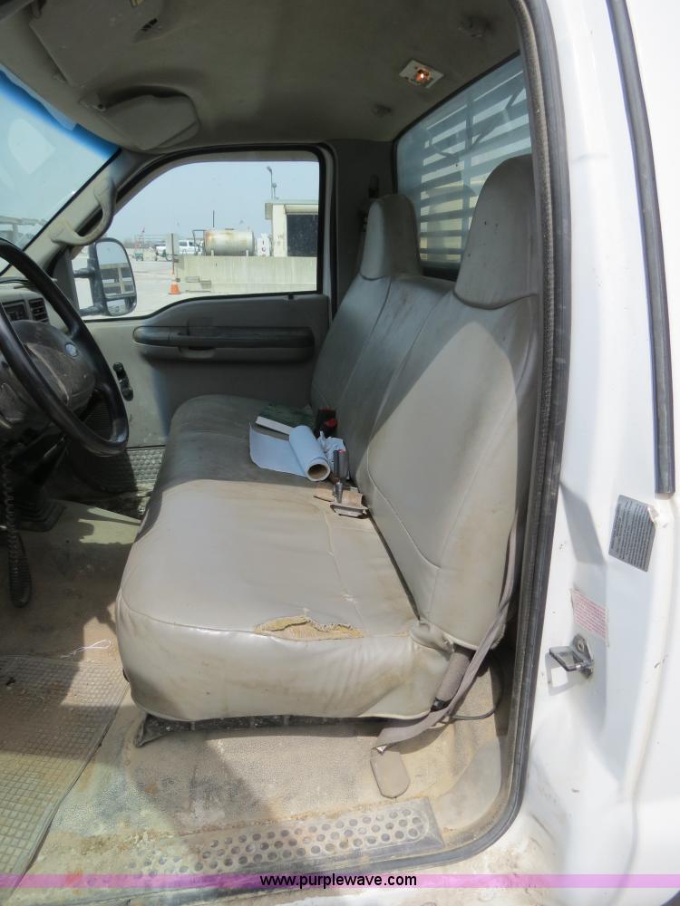 image for item B4892 1999 Ford F350 flatbed truck