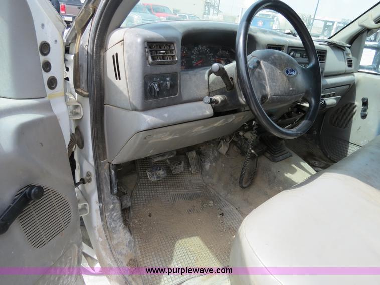 image for item B4892 1999 Ford F350 flatbed truck