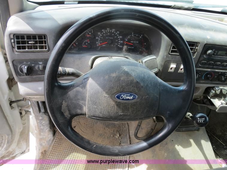 image for item B4892 1999 Ford F350 flatbed truck