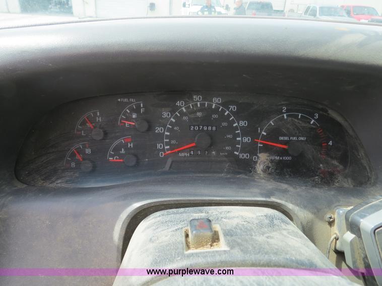 image for item B4892 1999 Ford F350 flatbed truck