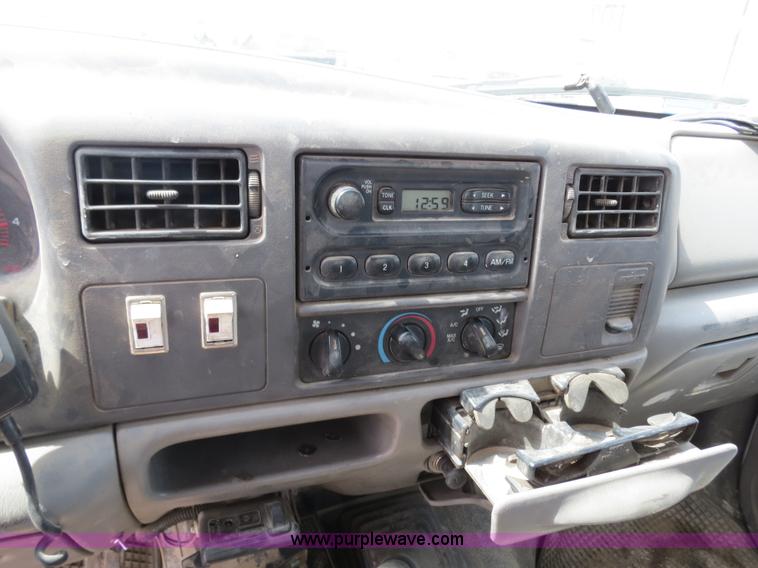 image for item B4892 1999 Ford F350 flatbed truck