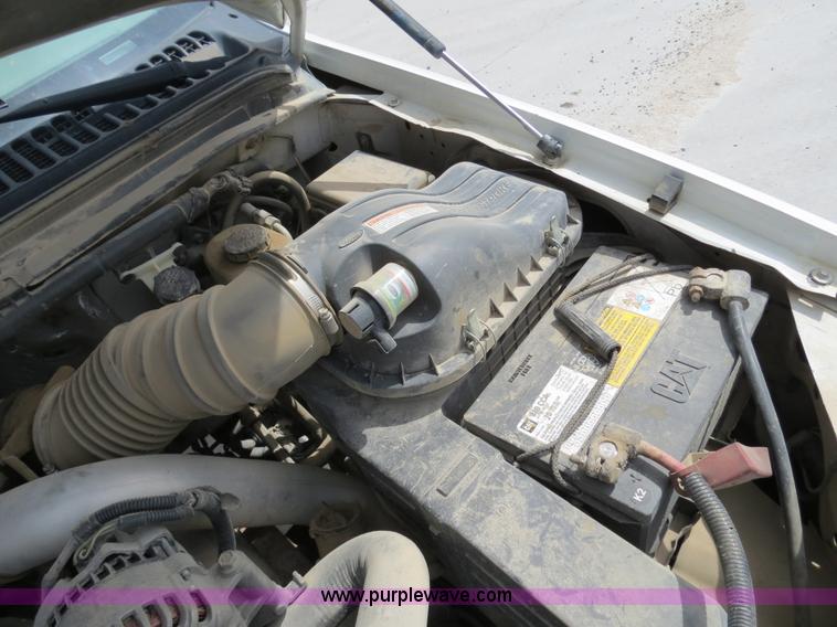 image for item B4892 1999 Ford F350 flatbed truck