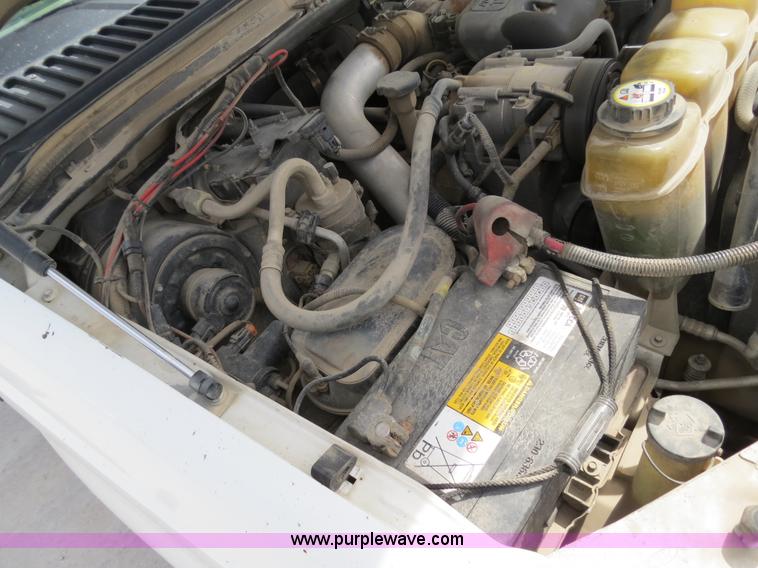 image for item B4892 1999 Ford F350 flatbed truck