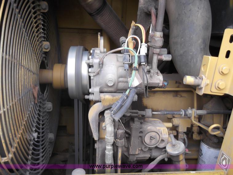 image for item C1917 1997 Caterpillar 953C track loader