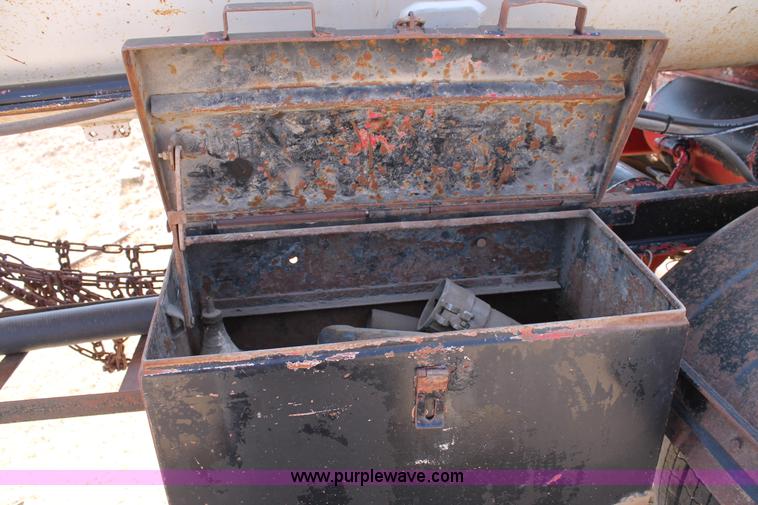 image for item C3788 1981 Trailmaster 100 barrel water tank trailer