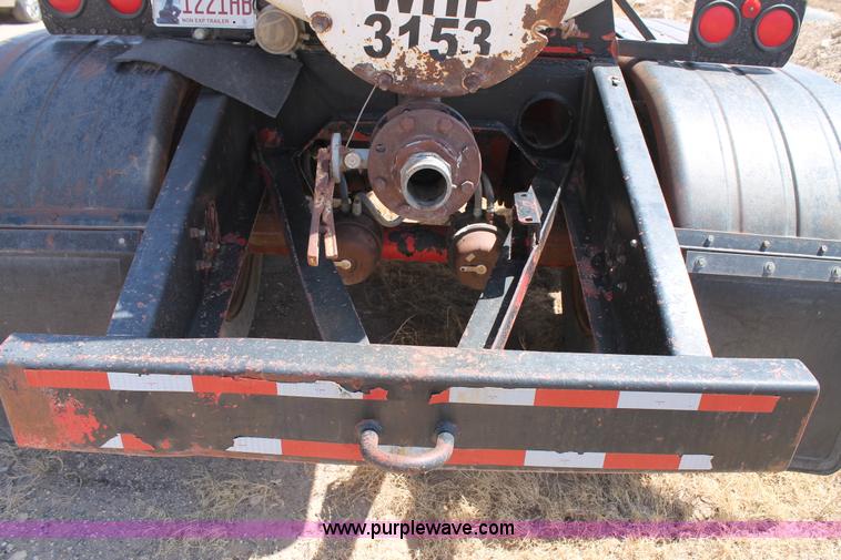 image for item C3788 1981 Trailmaster 100 barrel water tank trailer