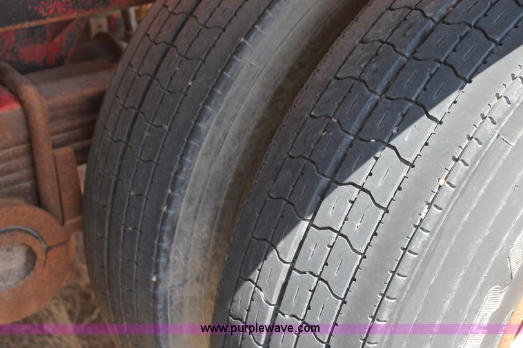 image for item C3788 1981 Trailmaster 100 barrel water tank trailer