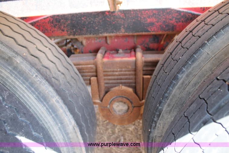 image for item C3788 1981 Trailmaster 100 barrel water tank trailer