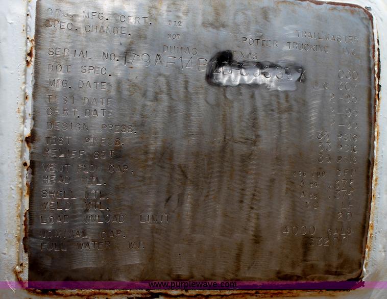 image for item C3788 1981 Trailmaster 100 barrel water tank trailer