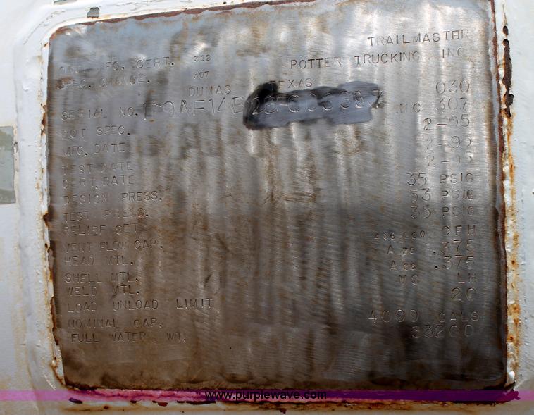 image for item C3788 1981 Trailmaster 100 barrel water tank trailer