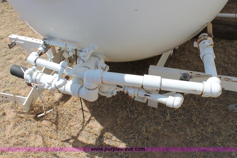 image for item C3789 1996 Arrow propane tank