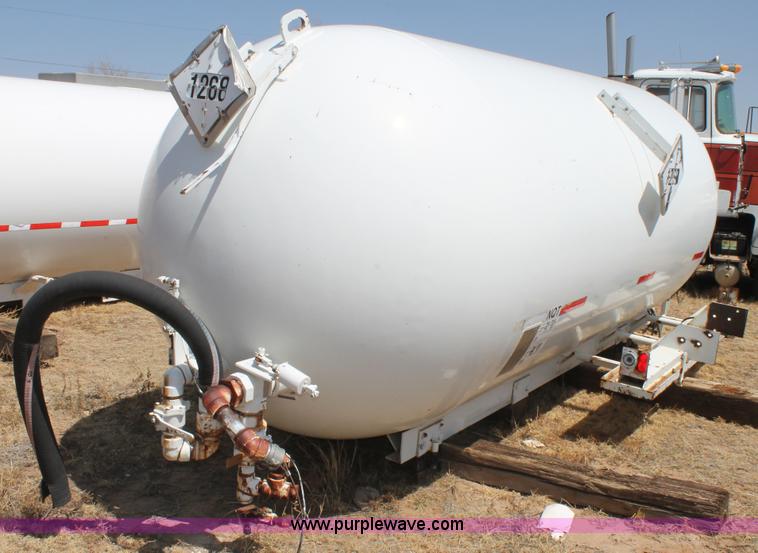 image for item C3790 1997 Arrow propane tank