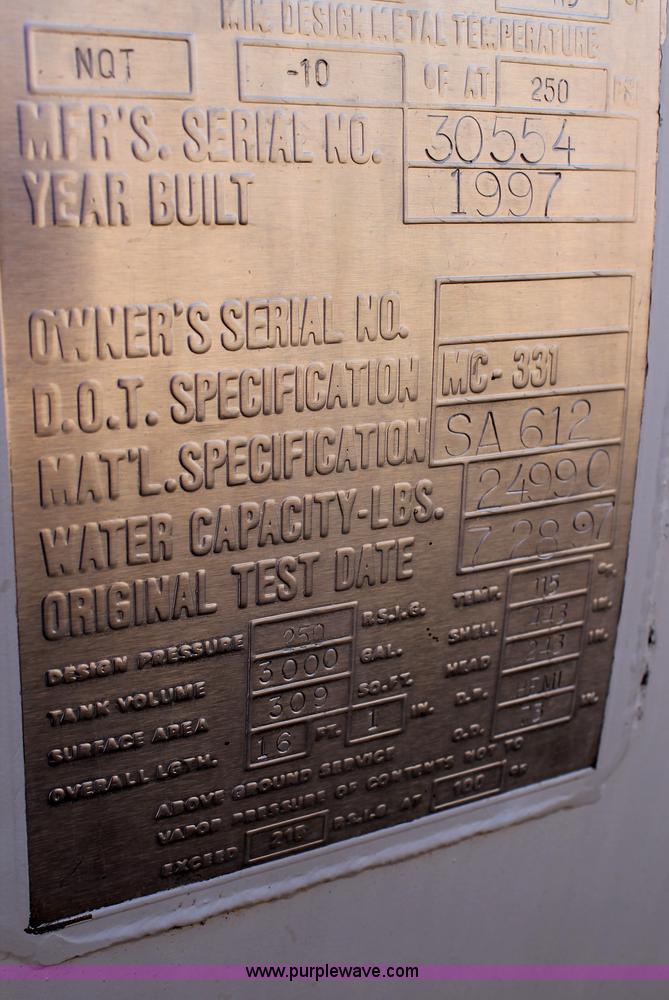 image for item C3791 1997 Arrow propane tank