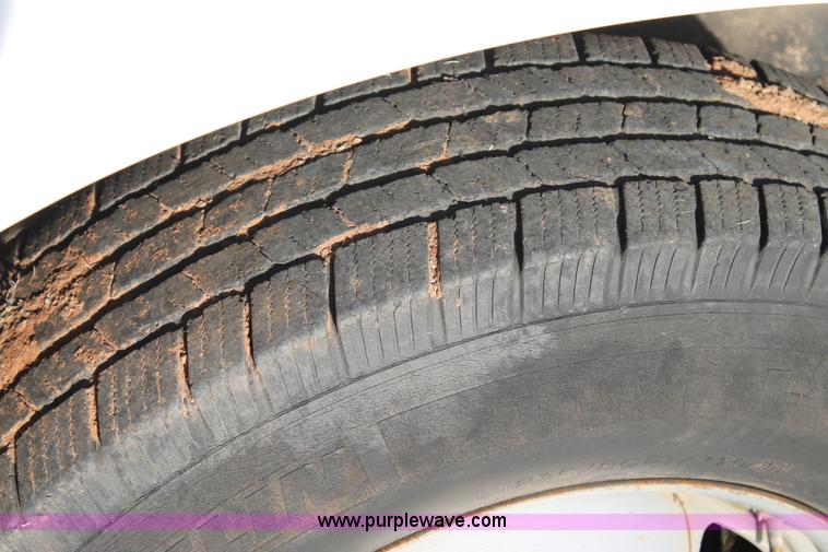 image for item C3795 2007 Ford F350 Super Duty dump bed truck