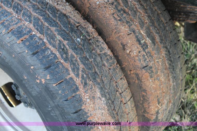 image for item C3795 2007 Ford F350 Super Duty dump bed truck