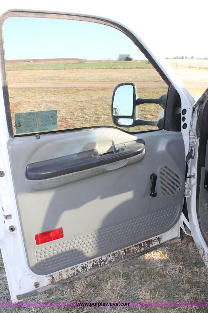 image for item C3795 2007 Ford F350 Super Duty dump bed truck