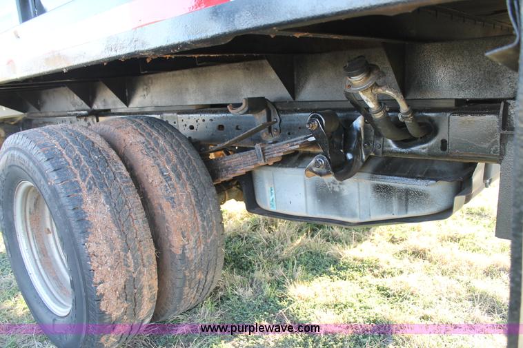 image for item C3795 2007 Ford F350 Super Duty dump bed truck