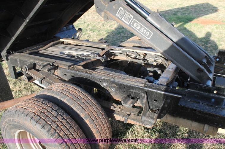 image for item C3795 2007 Ford F350 Super Duty dump bed truck