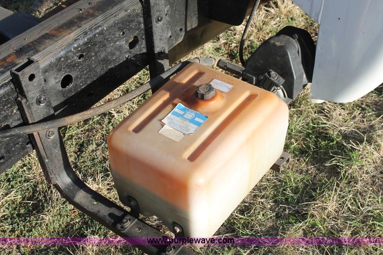 image for item C3795 2007 Ford F350 Super Duty dump bed truck