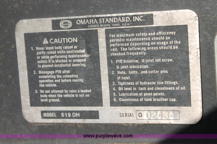 image for item C3795 2007 Ford F350 Super Duty dump bed truck