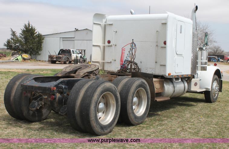 image for item C3796 1972 Peterbilt 359M semi truck
