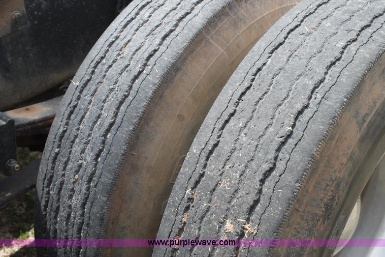 image for item C3796 1972 Peterbilt 359M semi truck