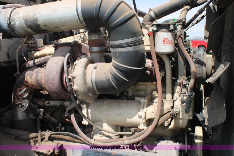 image for item C3796 1972 Peterbilt 359M semi truck