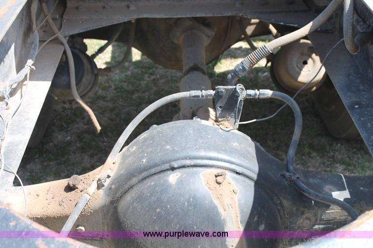 image for item C3796 1972 Peterbilt 359M semi truck