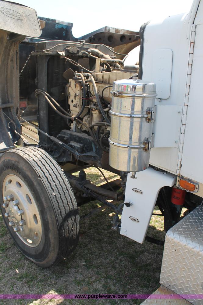 image for item C3796 1972 Peterbilt 359M semi truck