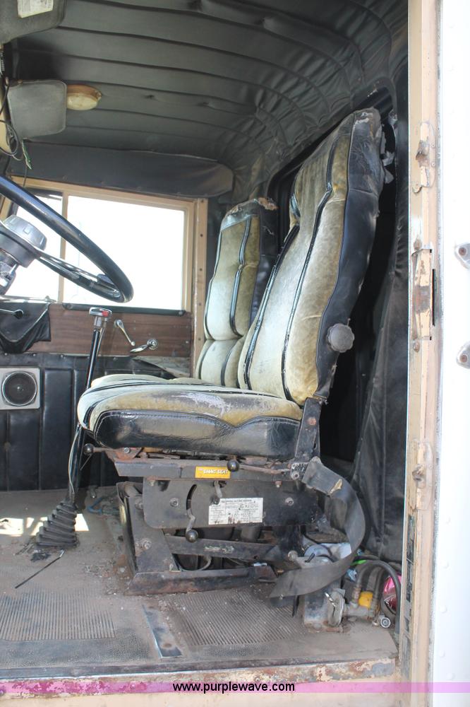 image for item C3796 1972 Peterbilt 359M semi truck