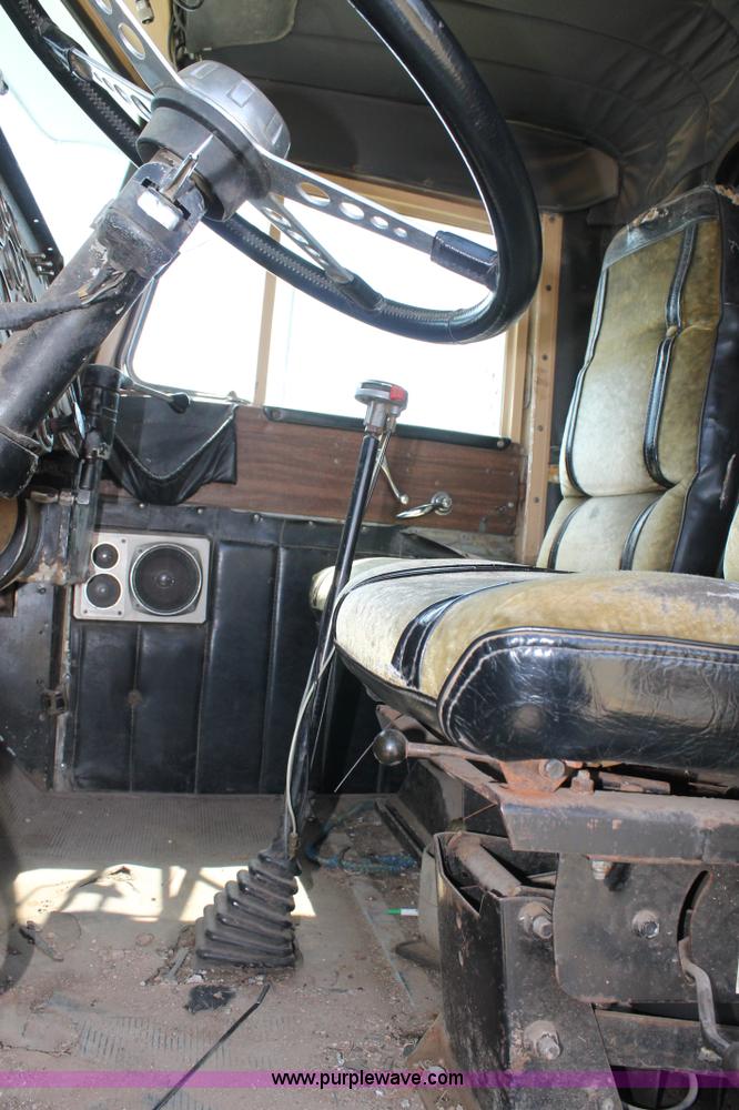 image for item C3796 1972 Peterbilt 359M semi truck