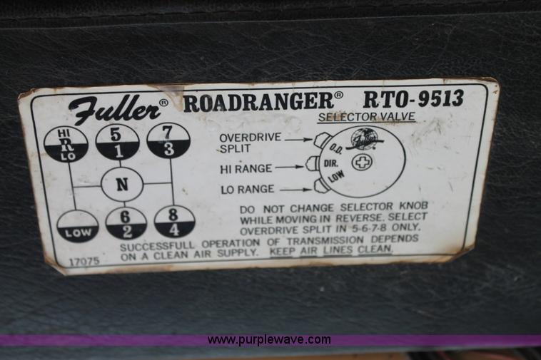 image for item C3796 1972 Peterbilt 359M semi truck