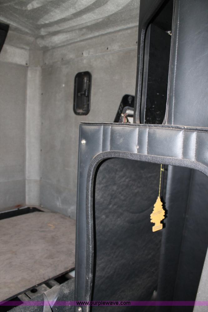 image for item C3796 1972 Peterbilt 359M semi truck