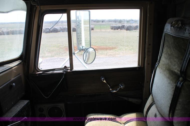 image for item C3796 1972 Peterbilt 359M semi truck