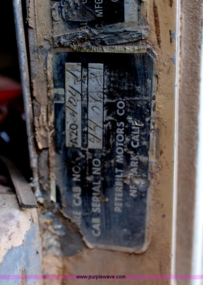 image for item C3796 1972 Peterbilt 359M semi truck