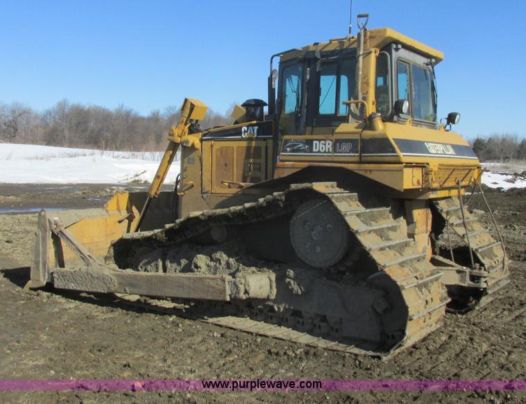 image for item E5307 1998 Caterpillar D6R LGP dozer