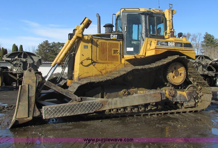 image for item E5307 1998 Caterpillar D6R LGP dozer