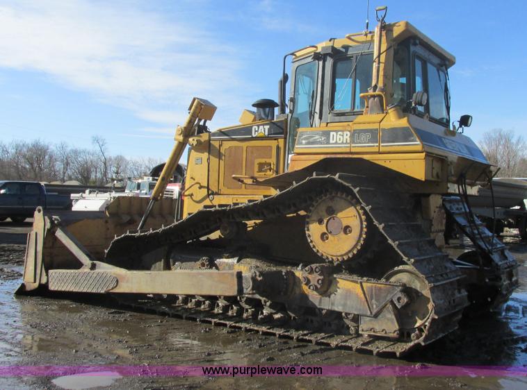 image for item E5307 1998 Caterpillar D6R LGP dozer