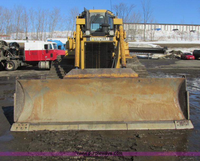 image for item E5307 1998 Caterpillar D6R LGP dozer