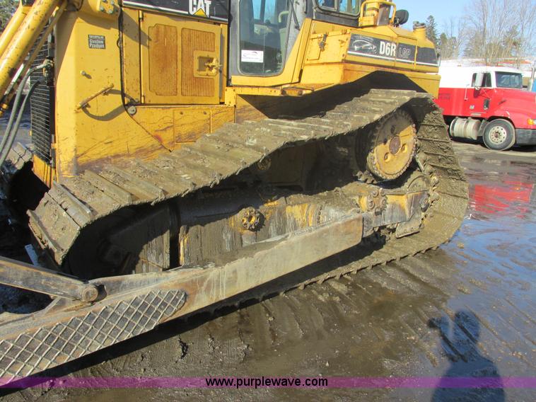 image for item E5307 1998 Caterpillar D6R LGP dozer
