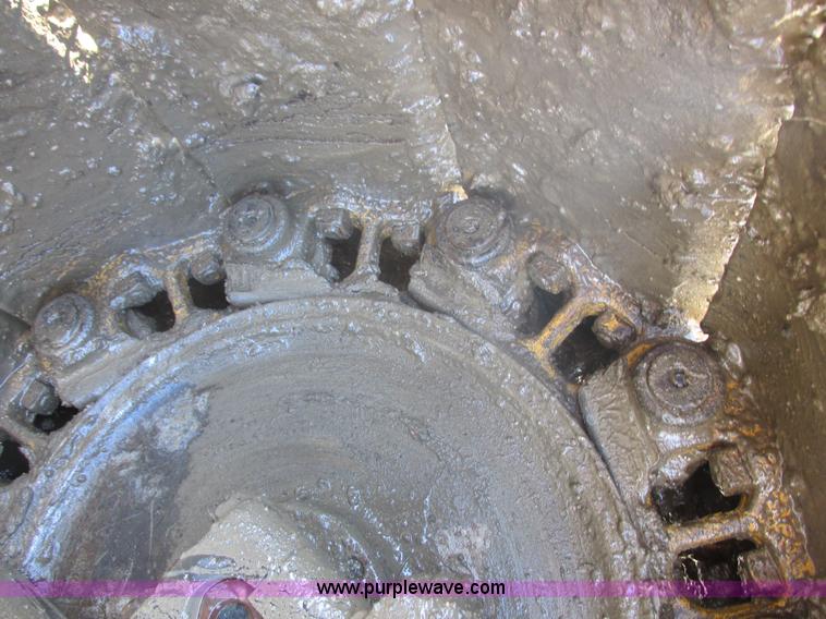 image for item E5307 1998 Caterpillar D6R LGP dozer