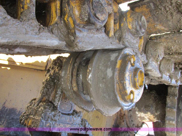image for item E5307 1998 Caterpillar D6R LGP dozer
