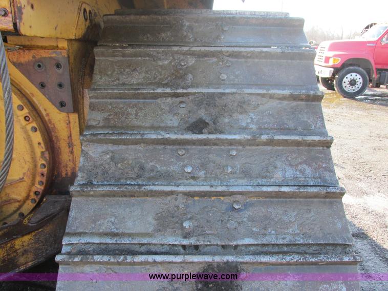 image for item E5307 1998 Caterpillar D6R LGP dozer