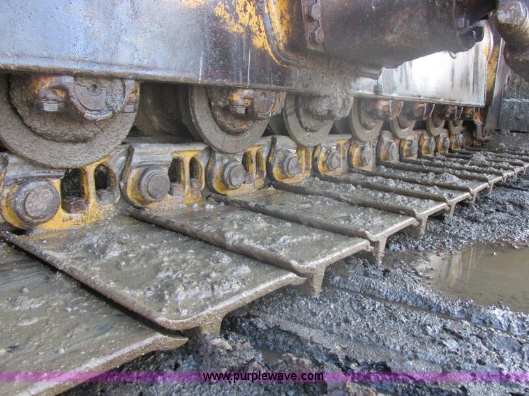 image for item E5307 1998 Caterpillar D6R LGP dozer