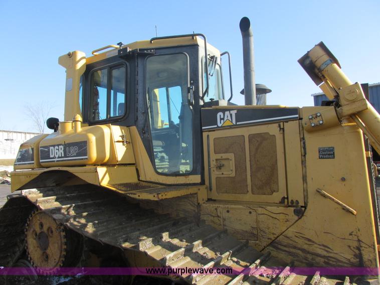 image for item E5307 1998 Caterpillar D6R LGP dozer